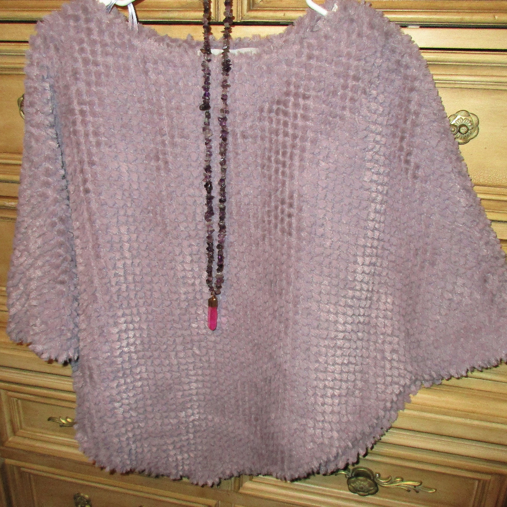 Poncho - Picture 2 of 4